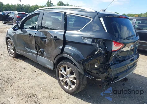 2015 Ford Escape Titanium z USA, uszkodzony, nr VIN 1FMCU9JXXFUA71933